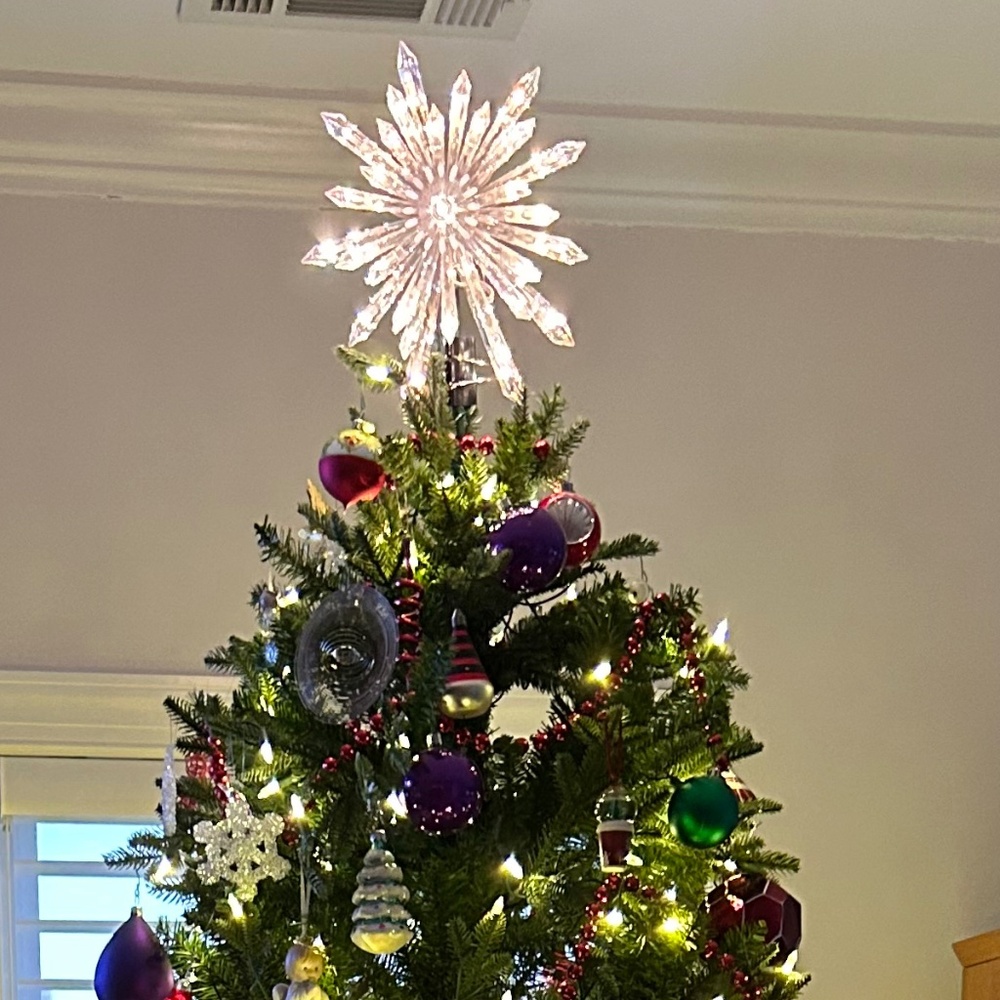 NEW Beautiful White Mini-Light Christmas Tree Star Topper
